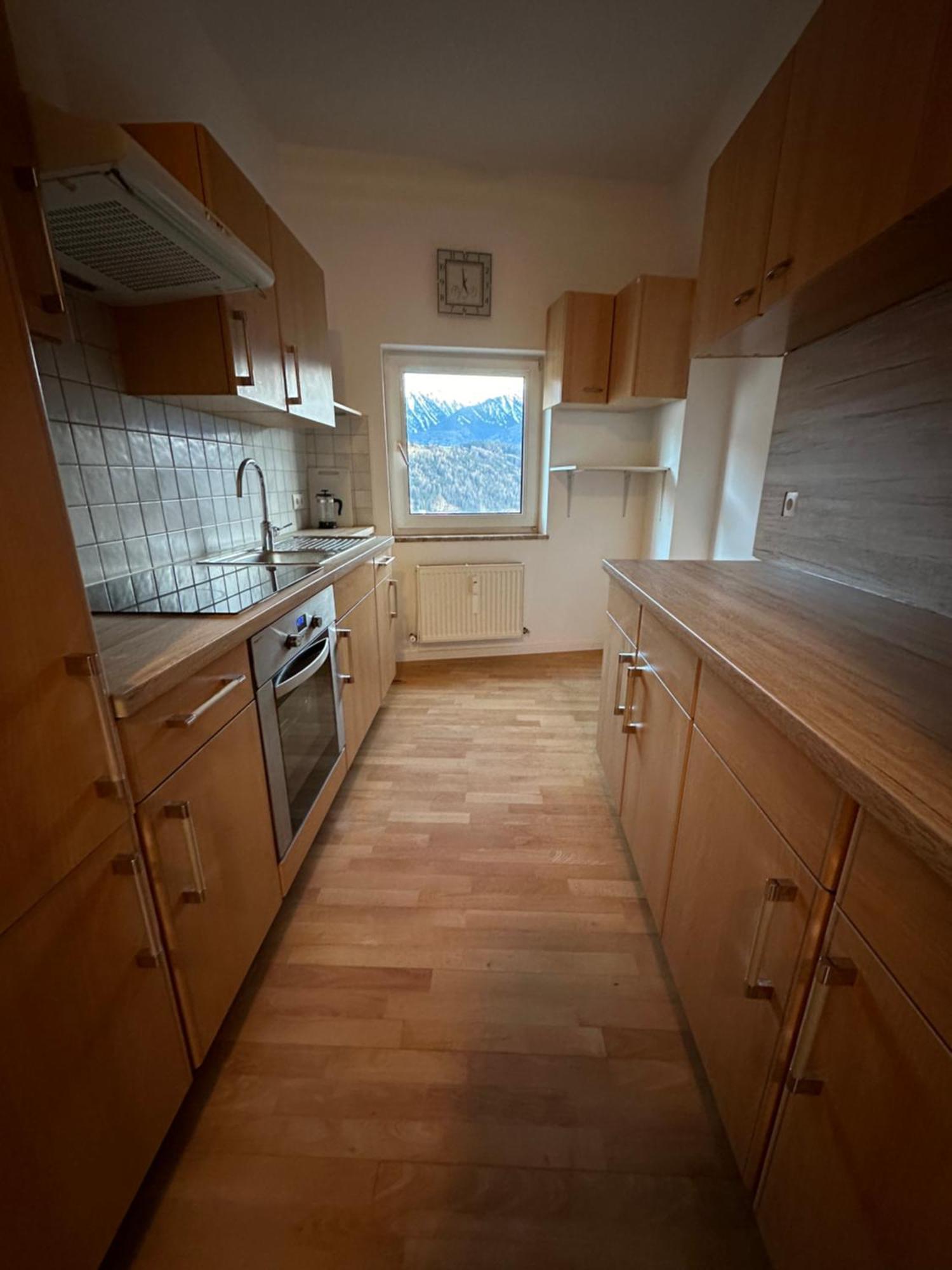 Geraeumiges Sonniges Apartment Mit Bergblick Imst Bagian luar foto